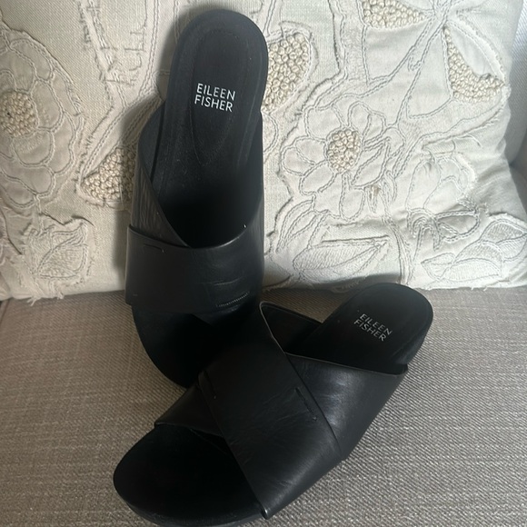 Shoes - Eileen Fisher leather sandals size 7.5
